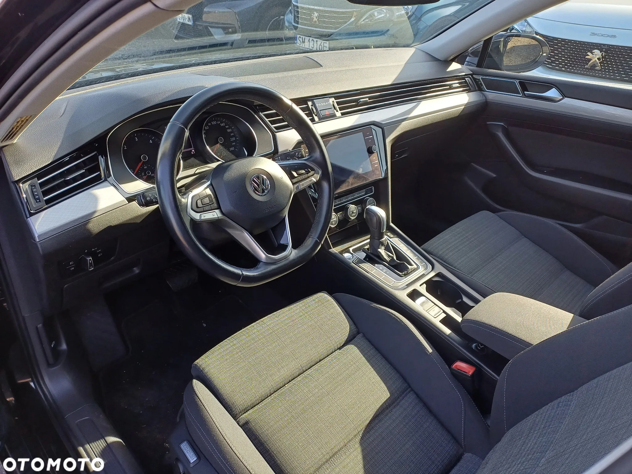 Volkswagen Passat - 11