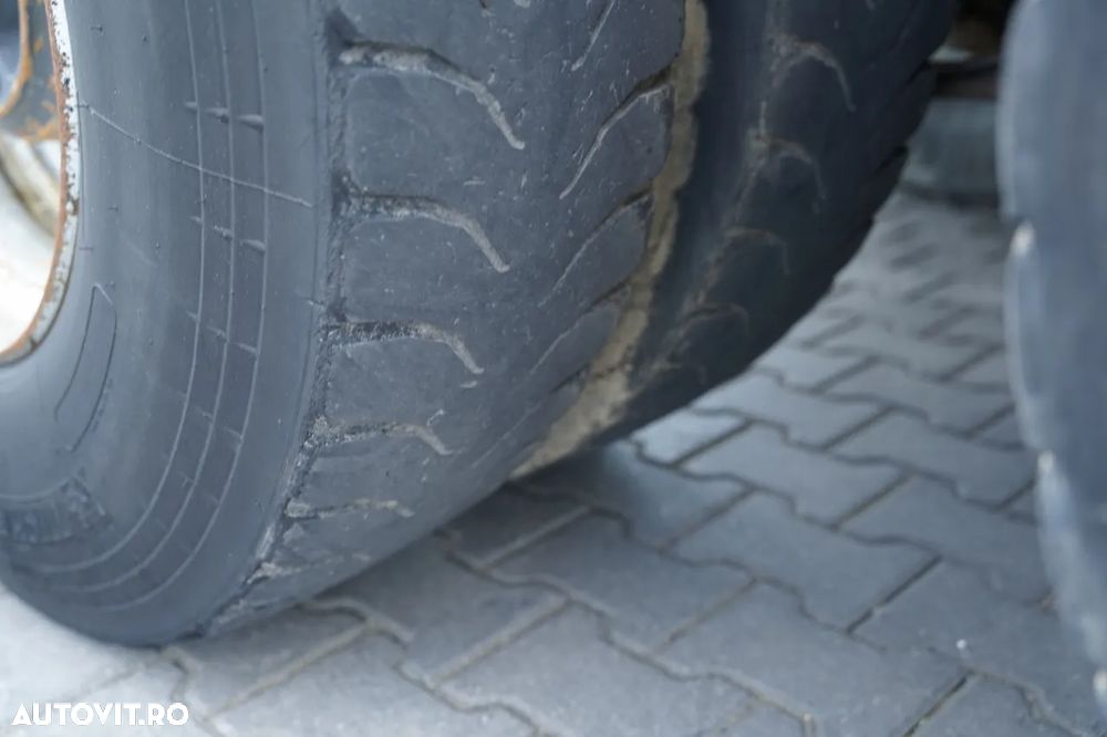 Volvo FMX 420 / 8x4 / BASCULATOR SPATE / CLAPETĂ HIDRAULICĂ / MANUALĂ / EURO 5 - 26