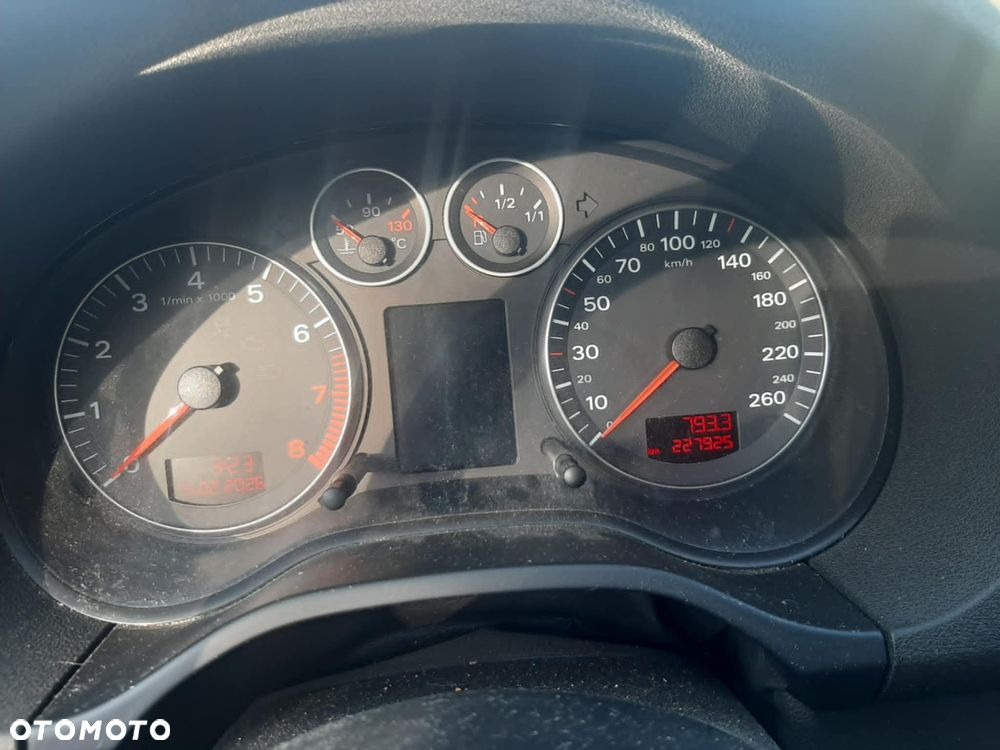 Audi A3 Sportback 2.0 FSI Ambition - 13
