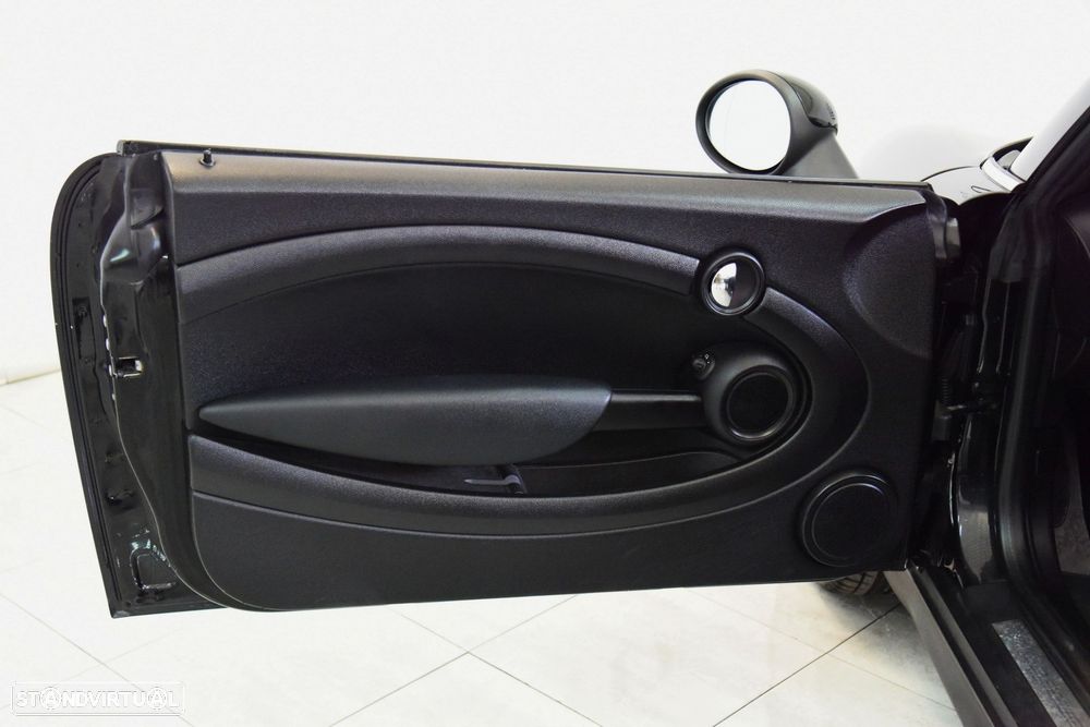 MINI 3 Portas - 18
