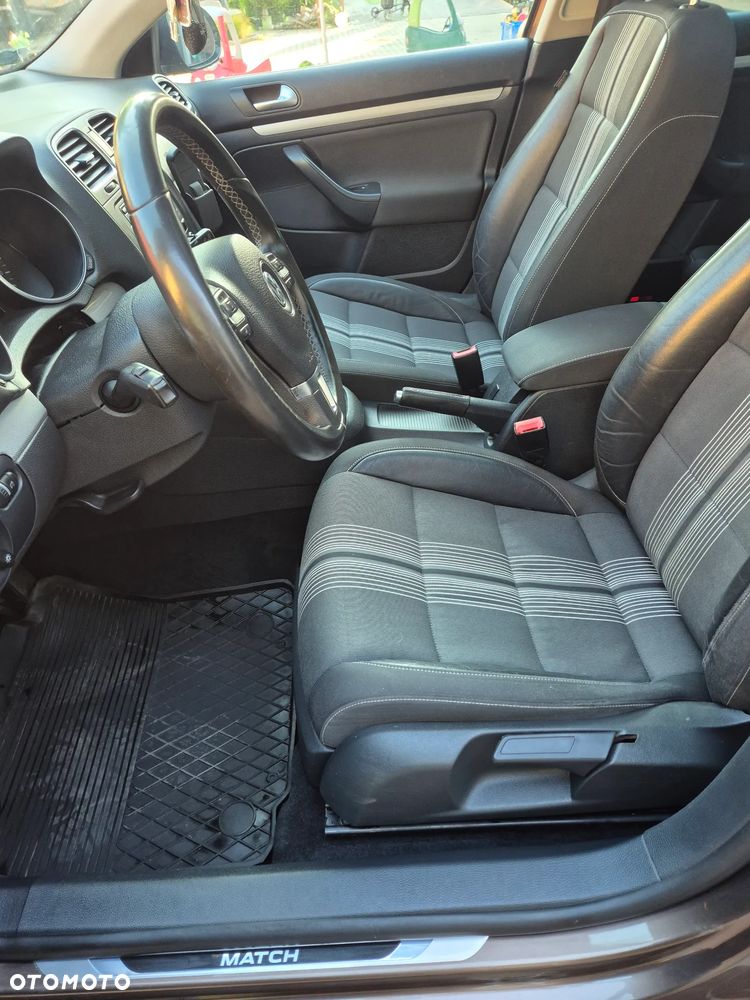 Volkswagen Golf - 18
