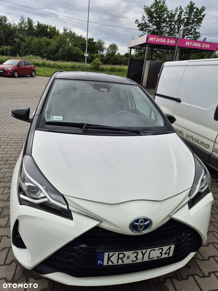 Toyota Yaris Hybrid 100 Active EU6 - 6