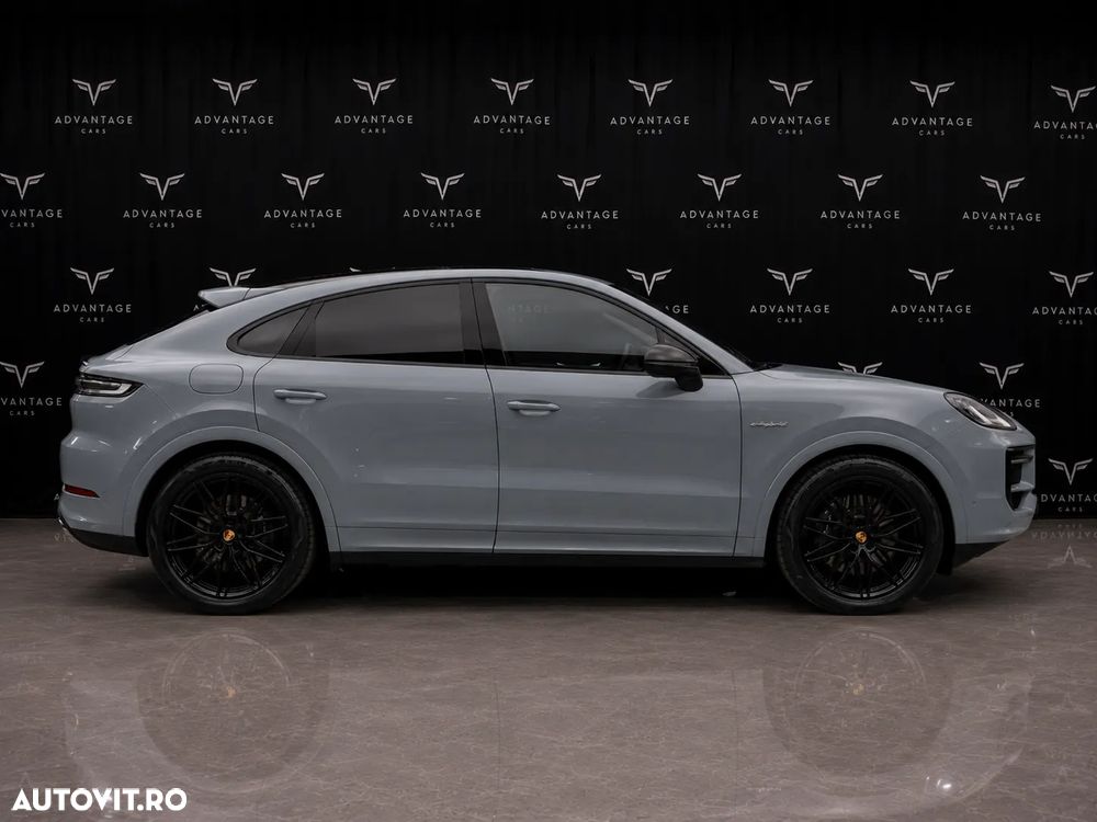 Porsche Cayenne Coupe E-Hybrid - 4