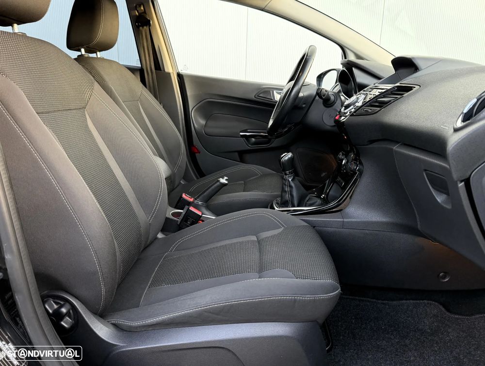 Ford Fiesta 1.5 TDCi Titanium - 28