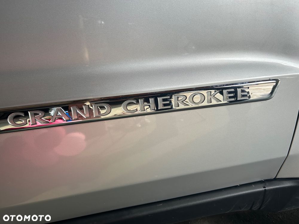 Jeep Grand Cherokee - 17