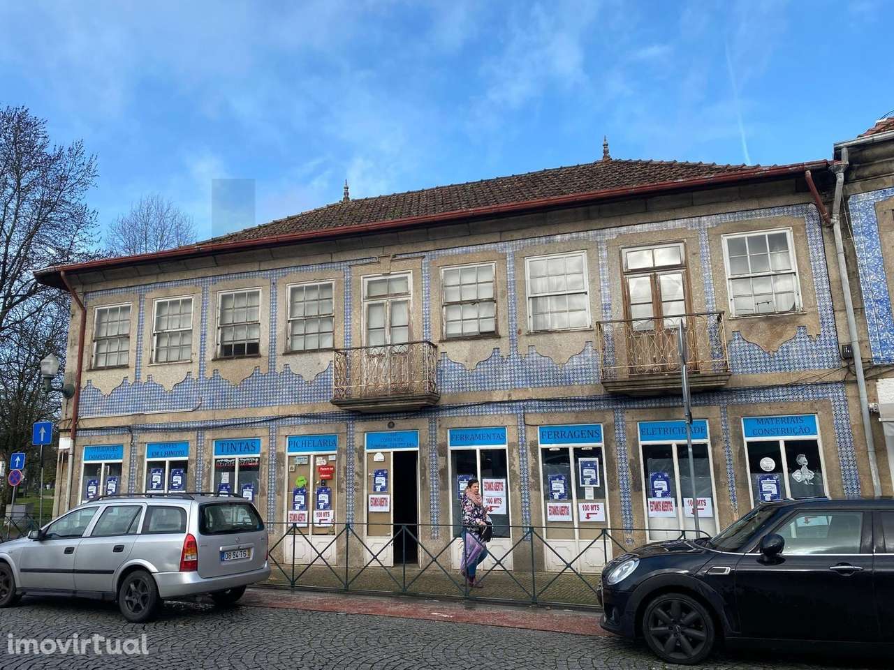 Prédio, de Gaveto, composto por Loja - 2 apartamentos - com 396,45 m2 - Grande imagem: 3/31