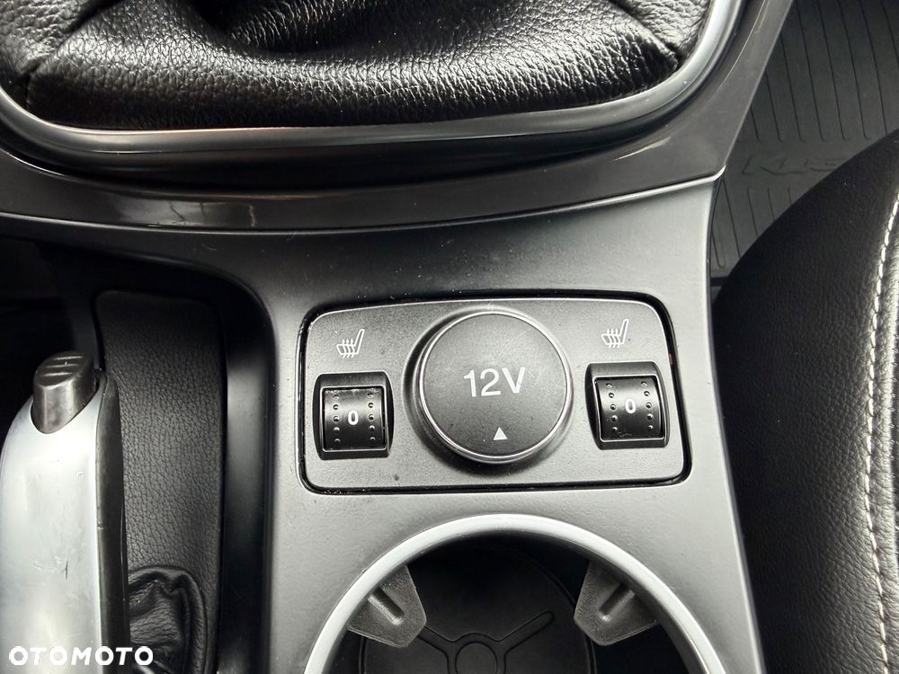 Ford Kuga 1.5 EcoBoost 2x4 Titanium - 24