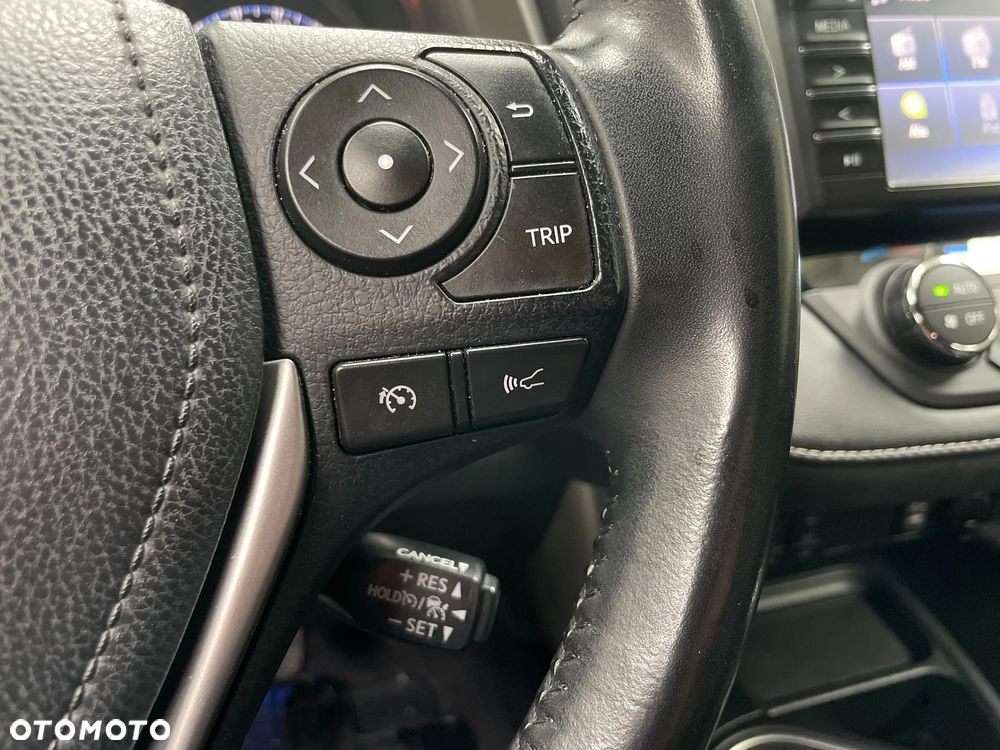 Toyota RAV4 2.0 D-4D Premium 4x2 - 24