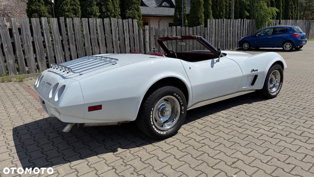 Chevrolet Corvette - 15