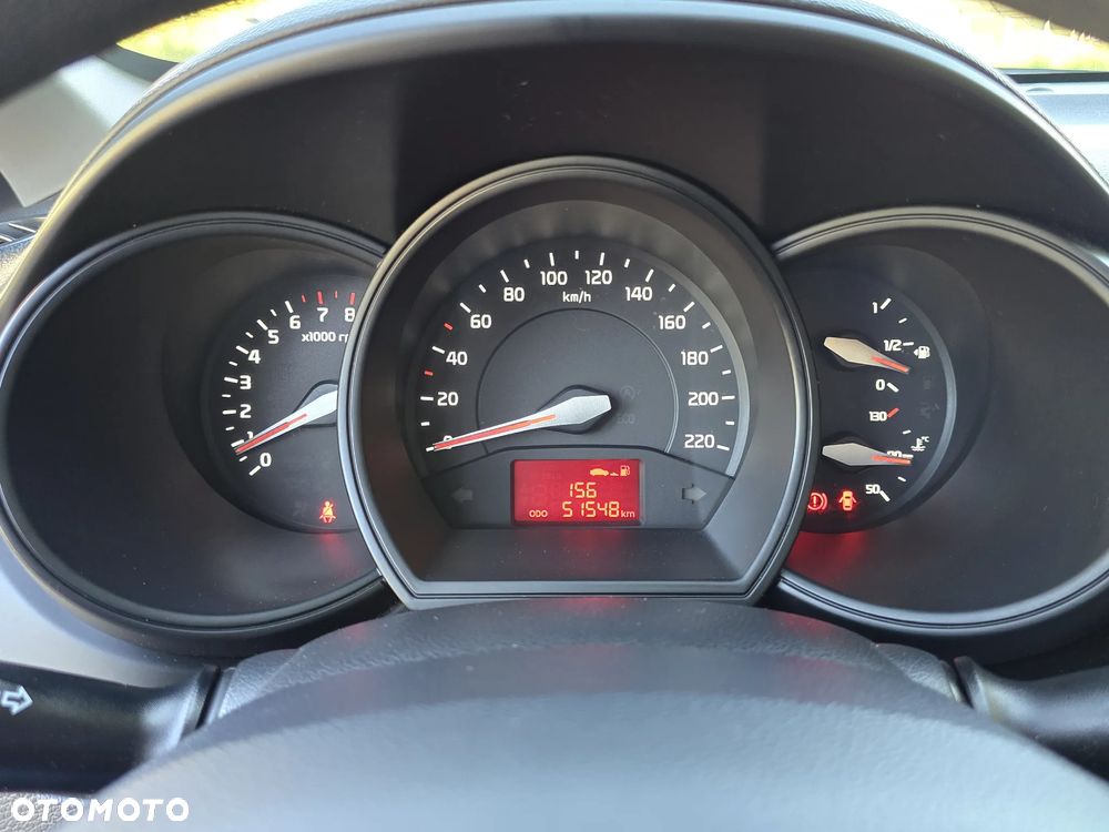 Kia Rio 1.2 L - 12