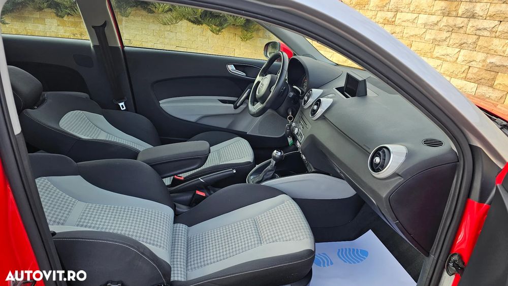 Audi A1 1.4 TFSI 119g S tronic S line edition - 12