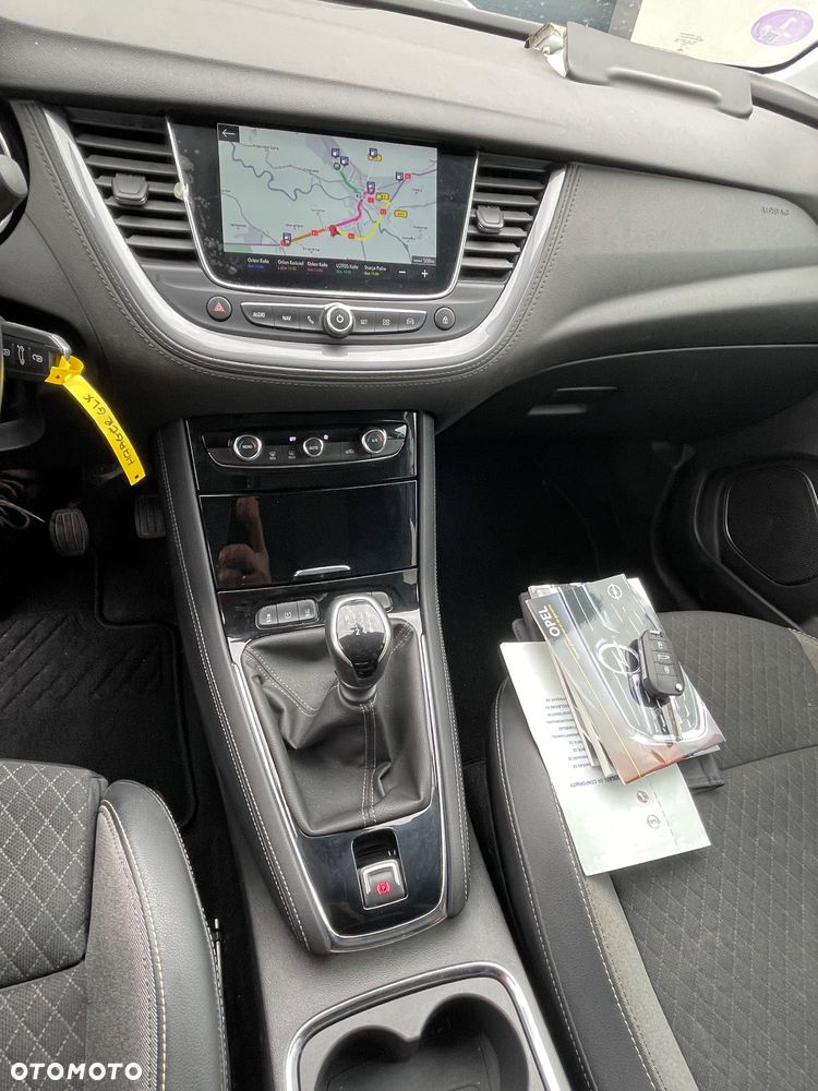 Opel Grandland X 1.2 Start/Stop Business INNOVATION - 11