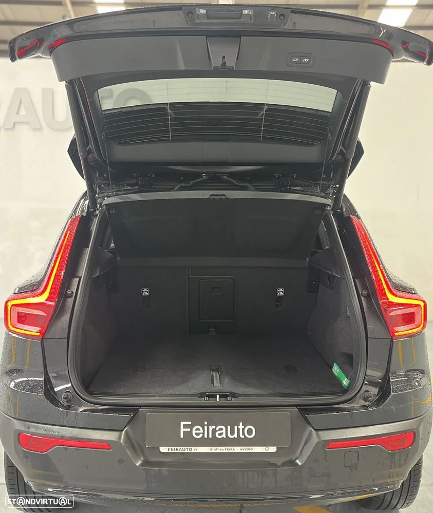 Volvo XC 40 2.0 B3 Black Edition - 13