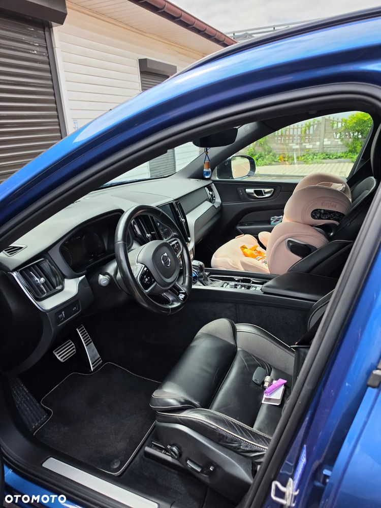 Volvo XC 60 D4 R-Design - 2