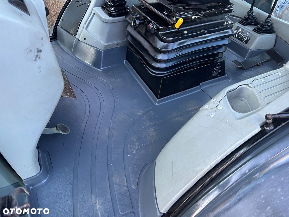 Terex Fermec 820 sx Cat JCB - 23