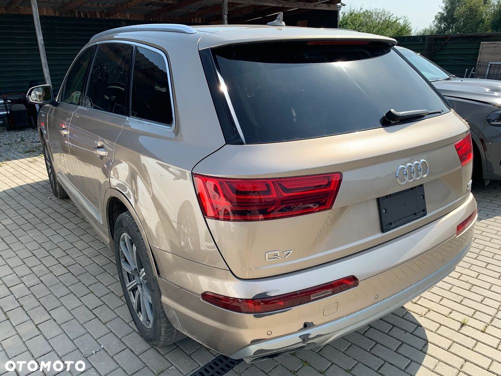 Audi Q7 3.0 TFSI Quattro Tiptronic - 2