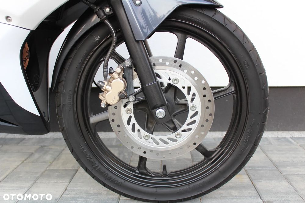 Honda CBR - 19