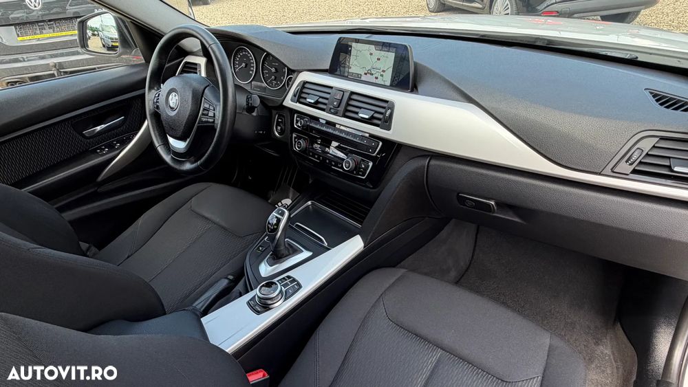 BMW Seria 3 320d xDrive Sport-Aut. Advantage - 17