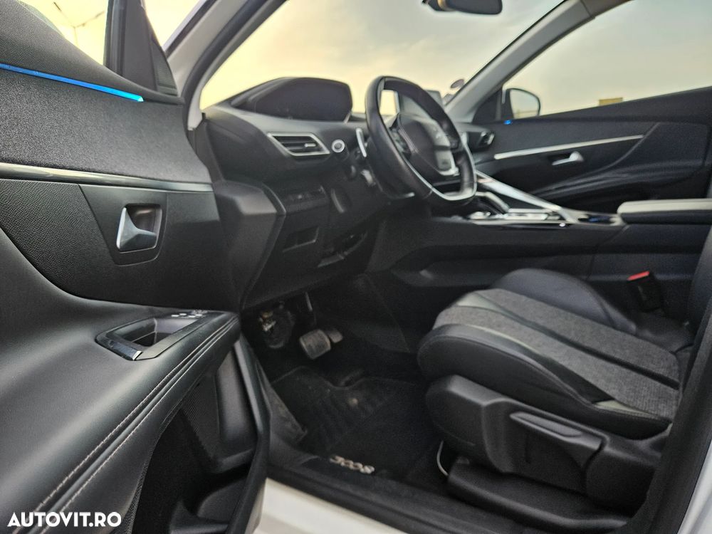 Peugeot 3008 PureTech 130 Stop & Start EAT6 Allure - 17
