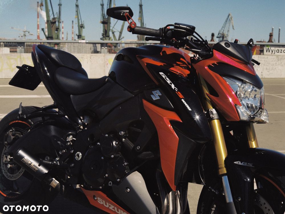 Suzuki GSX 1000 - 26