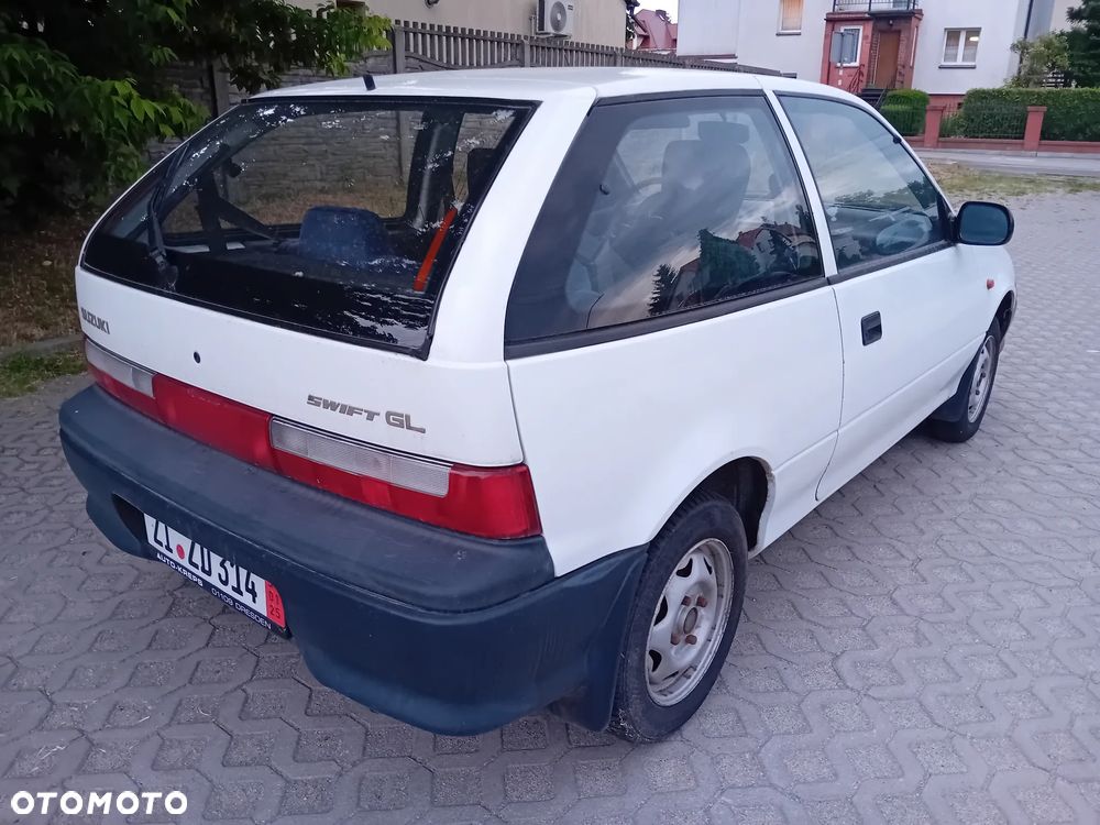 Suzuki Swift 1.0 GL - 4