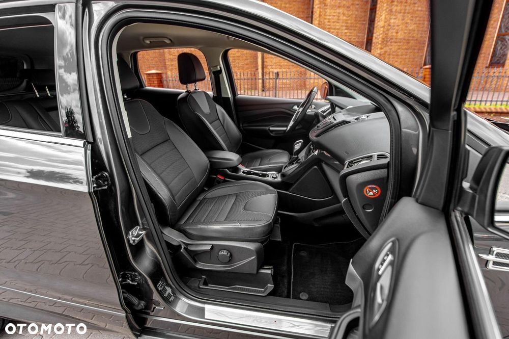 Ford Kuga 1.5 EcoBoost 4x4 Titanium - 38