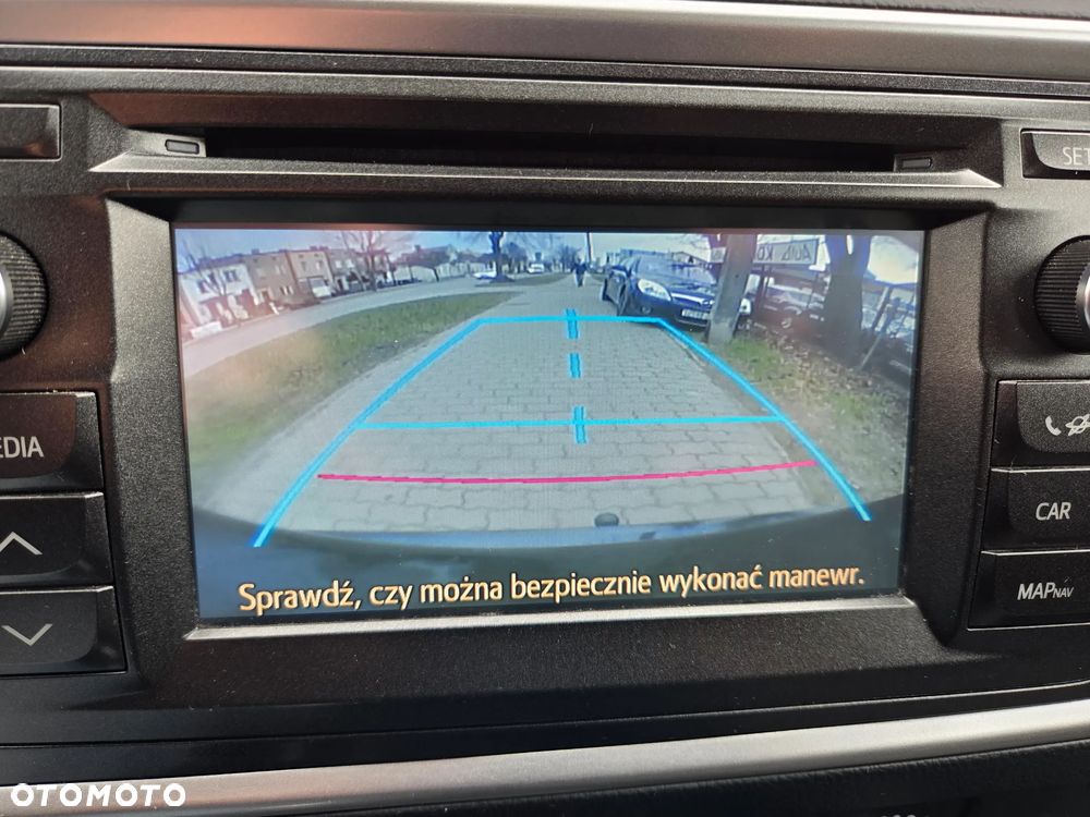 Toyota Auris 1.6 Premium Start - 11