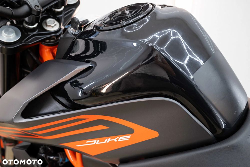 KTM Duke 125 - 22