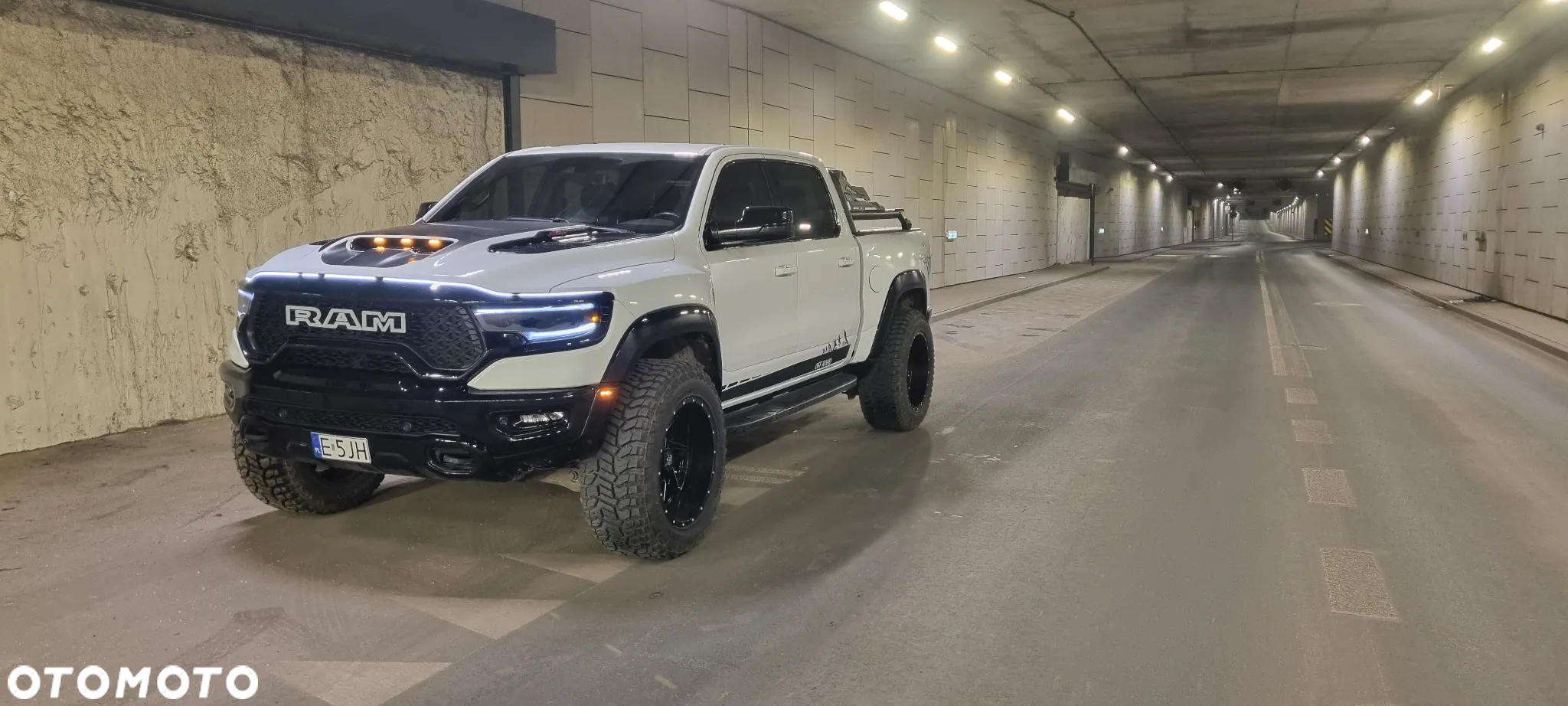 Dodge RAM TRX - 19
