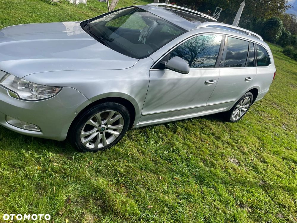 Skoda Superb 2.0 TDI 4x4 Elegance DSG - 2