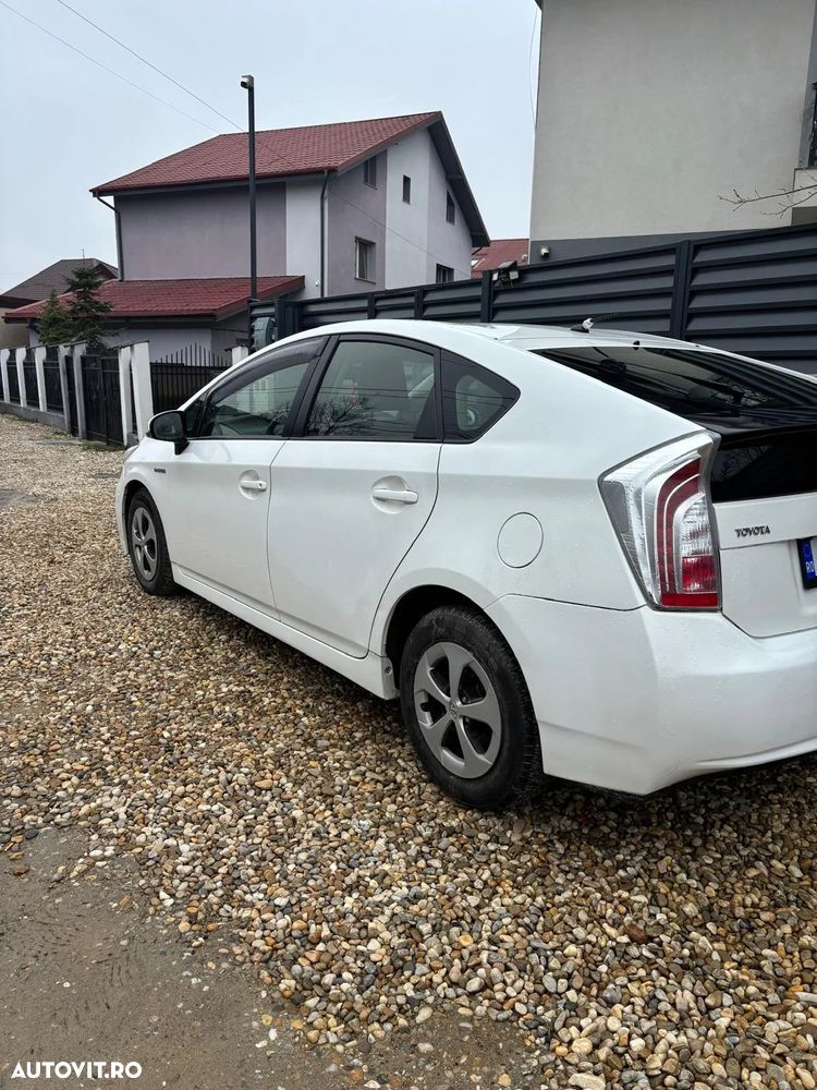 Toyota Prius 1.8 Dual VVT-i Luna - 5