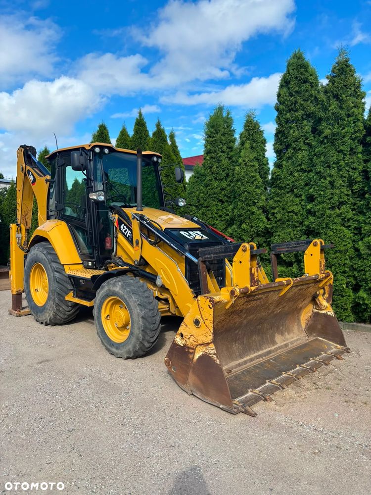 Caterpillar 427F2 - 1