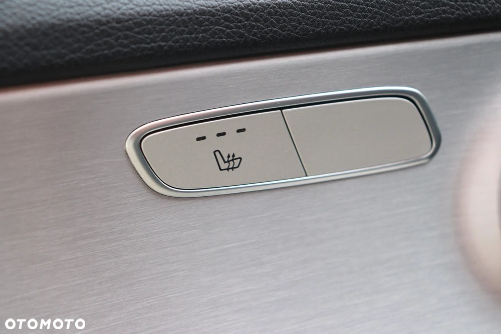 Mercedes-Benz Klasa C 220 d 9G-TRONIC Edition 19 - 21
