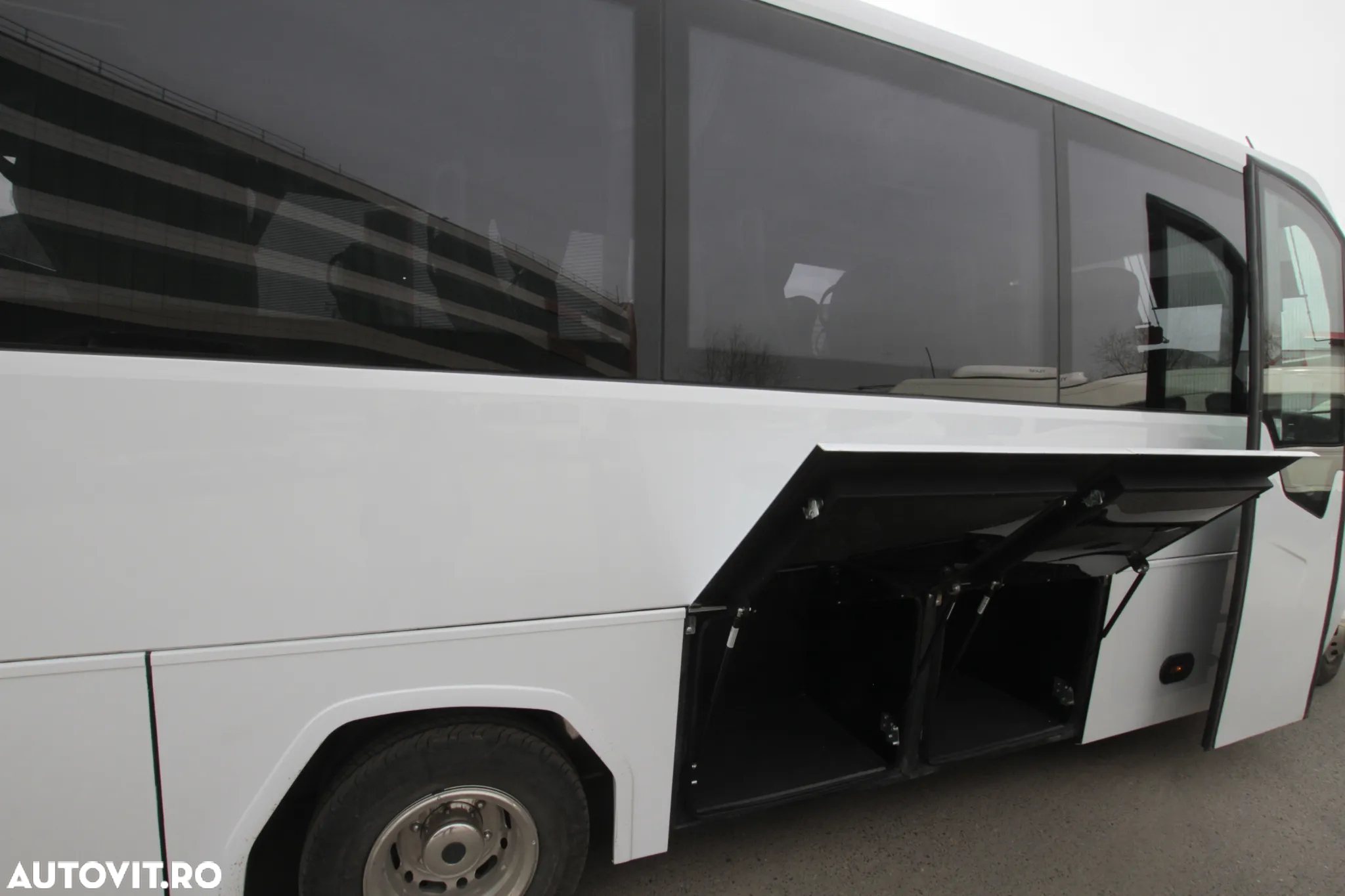 Iveco 70C18 29+1+1 locuri - 19