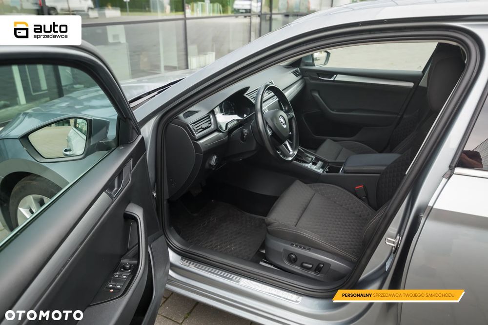 Skoda Superb 2.0 TDI Style DSG - 23