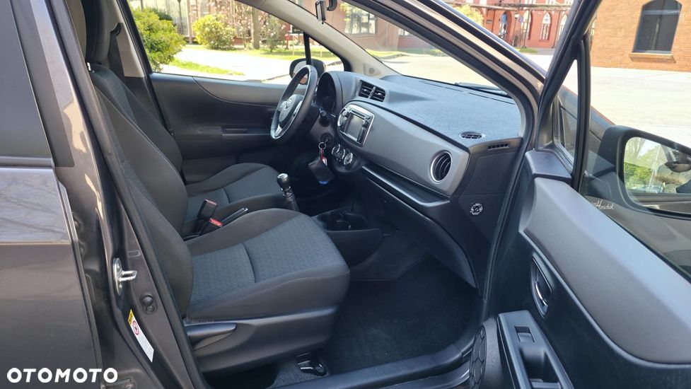 Toyota Yaris 1.33 Premium - 14