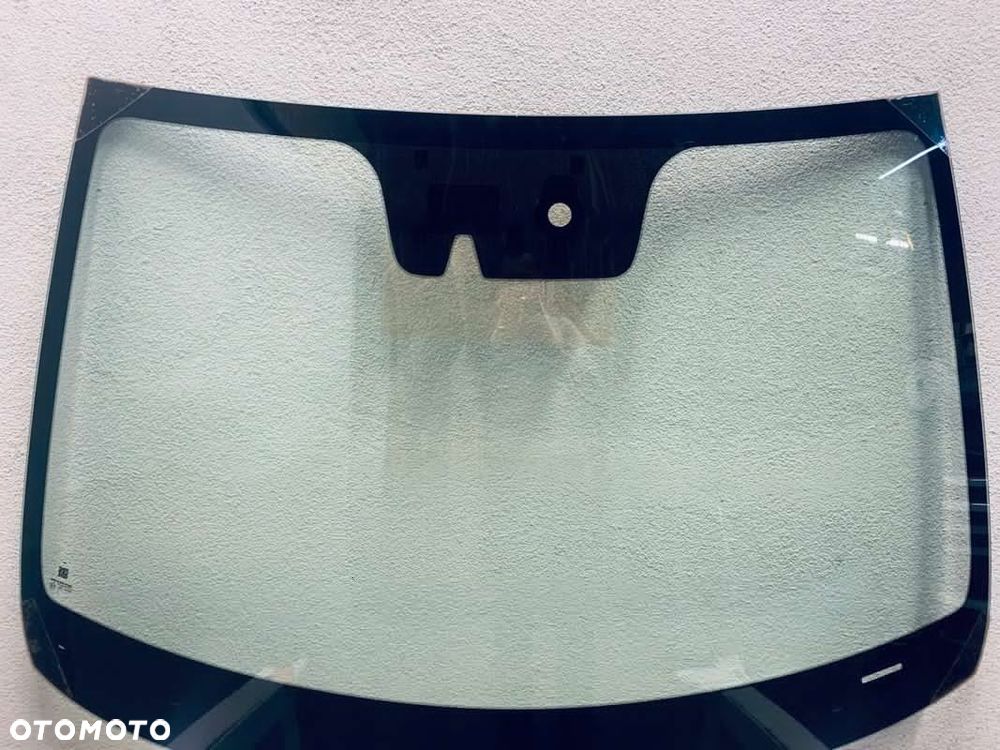 Szyba czołowa NOWA HYUNDAI i20 II 2014- KAM+SENS