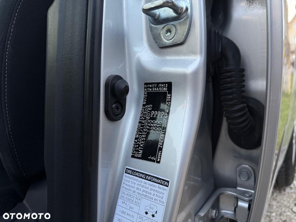 Toyota Auris 1.6 Edition - 29