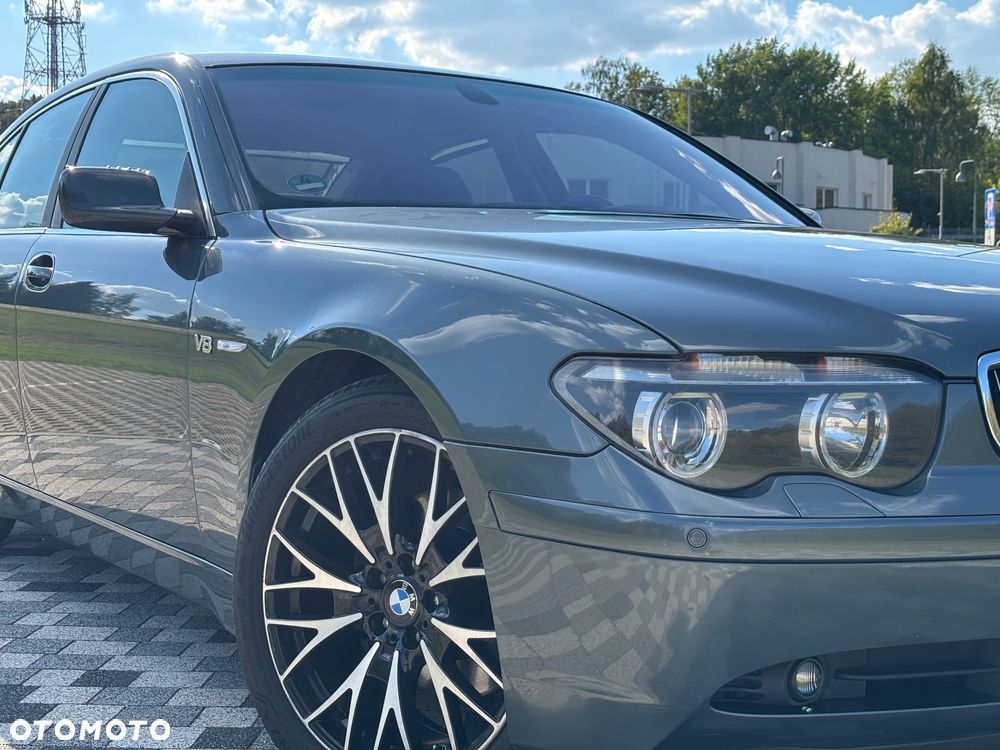 BMW Seria 7 745i - 9