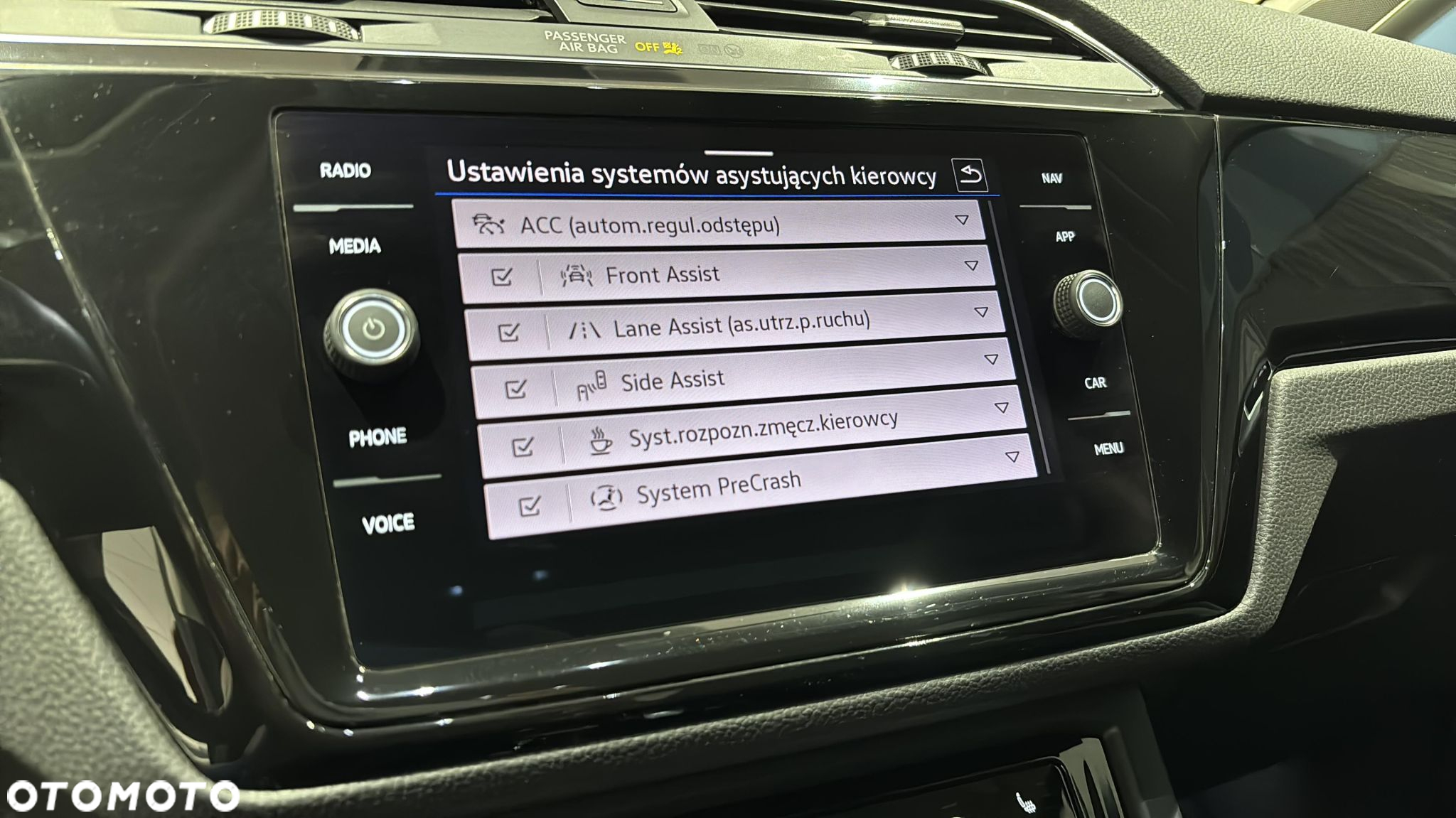 Volkswagen Touran 2.0 TDI BMT Highline DSG - 25
