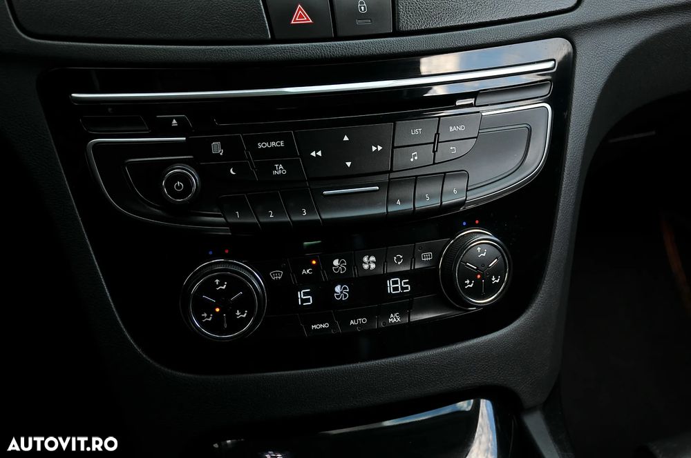 Peugeot 508 RXH Hybrid4 - 17