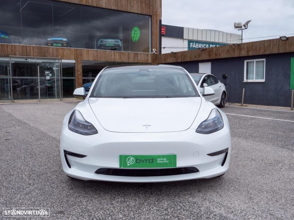 Tesla Model 3 - 5