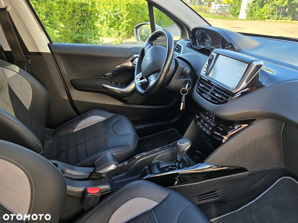Peugeot 2008 PureTech 110 Stop&Start EAT6 Allure - 15
