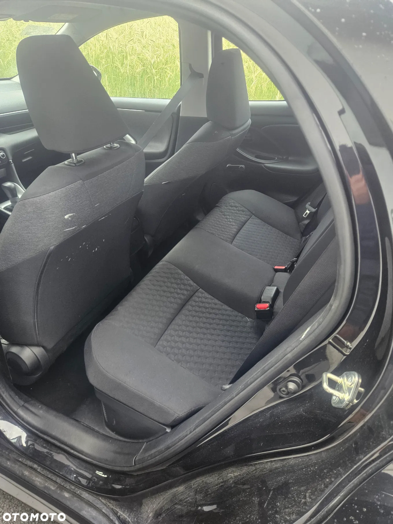 Toyota Yaris Hybrid 100 Active - 8