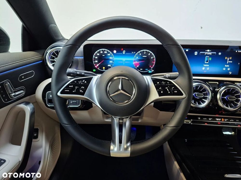 Mercedes-Benz CLA 200 Progressive 7G-DCT - 5