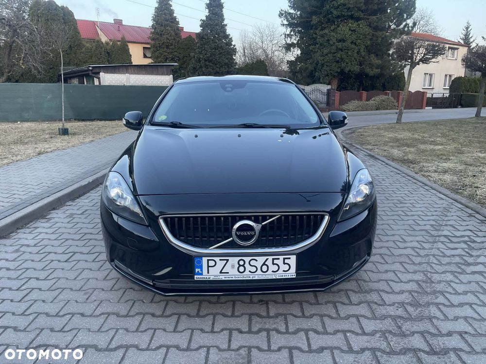 Volvo V40 D2 Momentum - 2