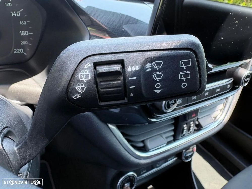 Ford Fiesta 1.0 EcoBoost ST-Line - 41