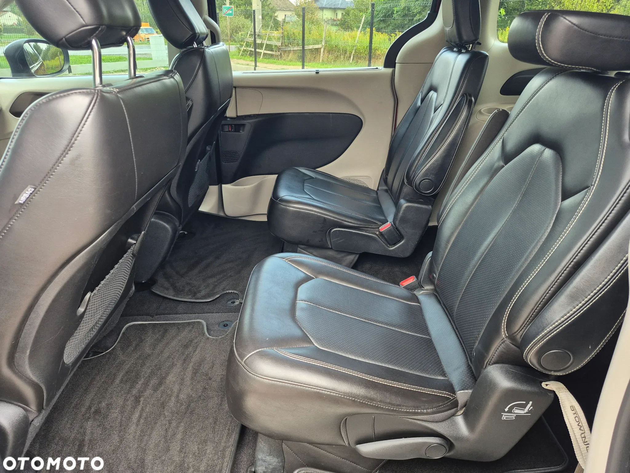 Chrysler Pacifica - 38