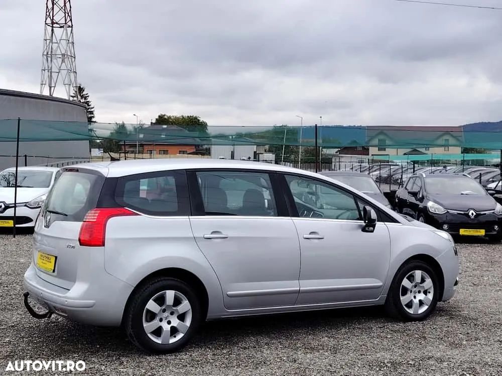 Peugeot 5008 HDI FAP 110 Active - 8