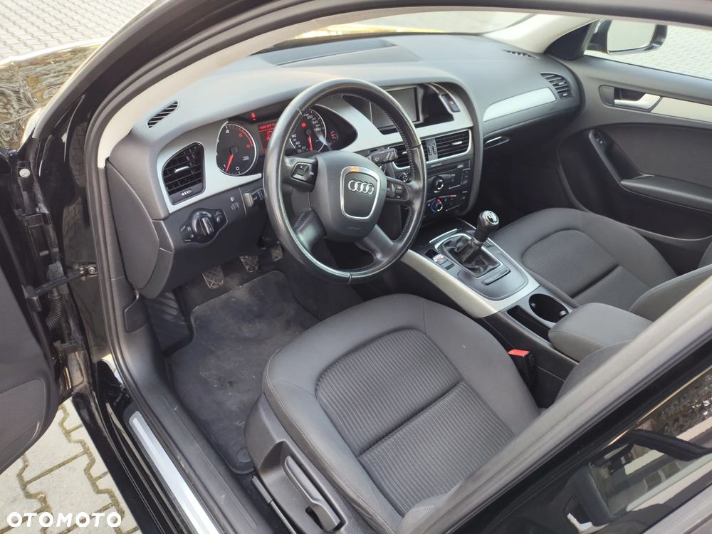 Audi A4 Avant 2.0 TDI - 8